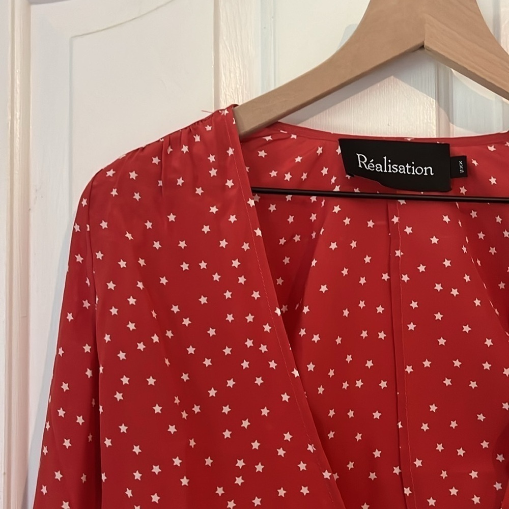 Realisation Par | 100% Silk The Bianca Front Tie Top Red White Stars XXS July 4 - Picture 6 of 13
